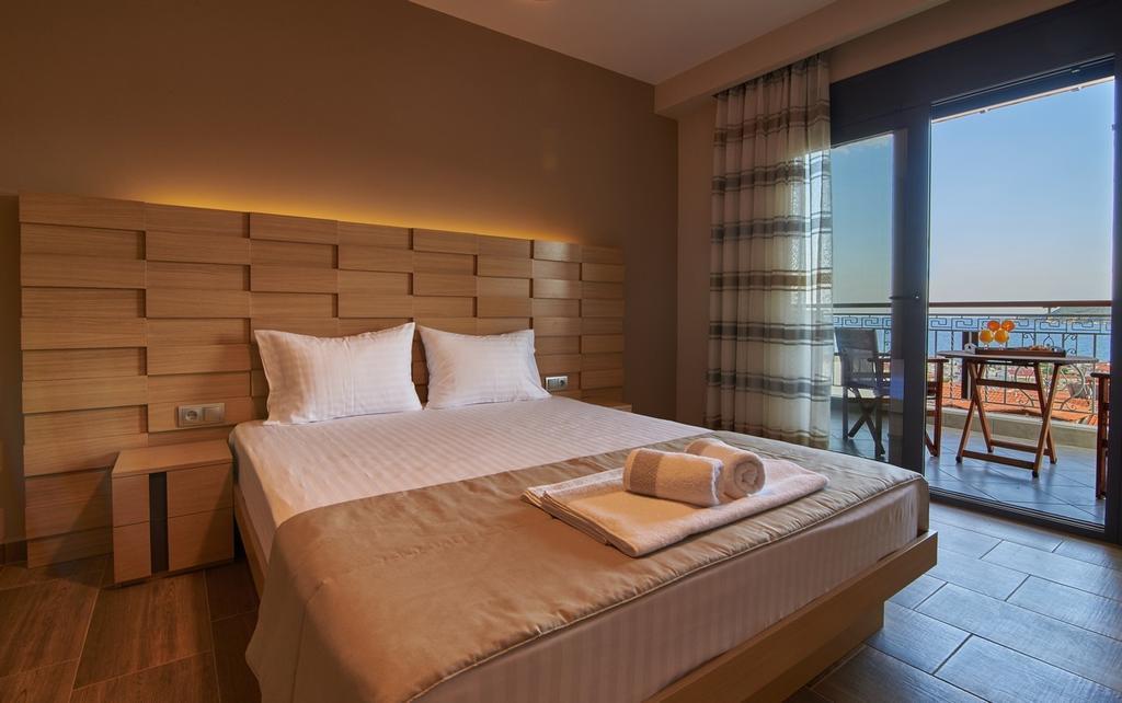 Athos Thea Luxury Rooms Sarti Pokoj fotografie